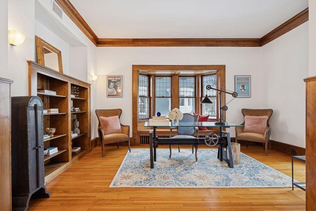 1912 Irving Avenue S, Minneapolis, MN 55403