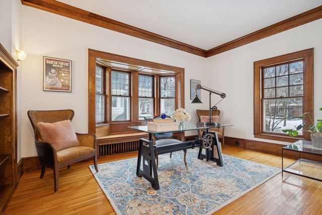 1912 Irving Avenue S, Minneapolis, MN 55403