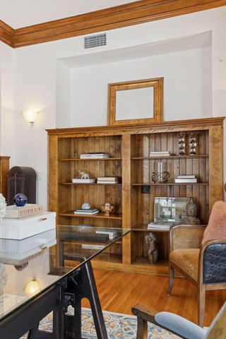 1912 Irving Avenue S, Minneapolis, MN 55403