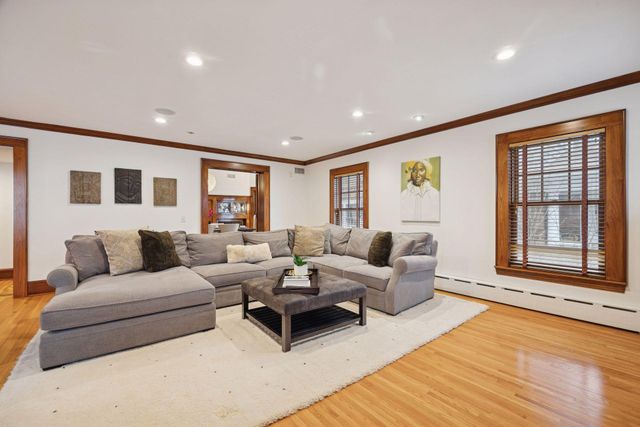 1912 Irving Avenue S, Minneapolis, MN 55403