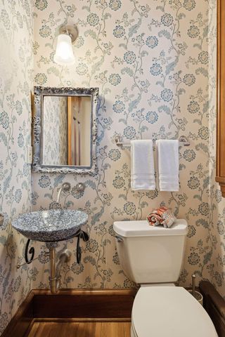 1912 Irving Avenue S, Minneapolis, MN 55403