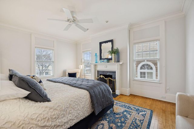 1912 Irving Avenue S, Minneapolis, MN 55403