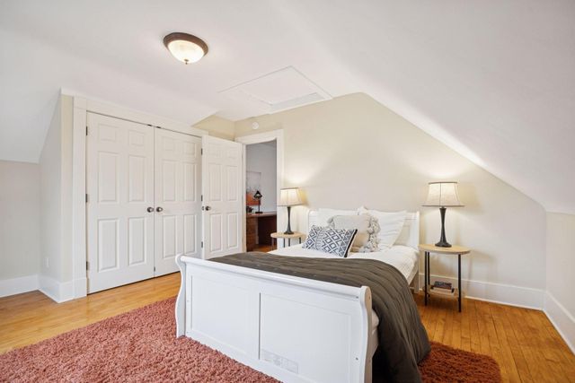 1912 Irving Avenue S, Minneapolis, MN 55403