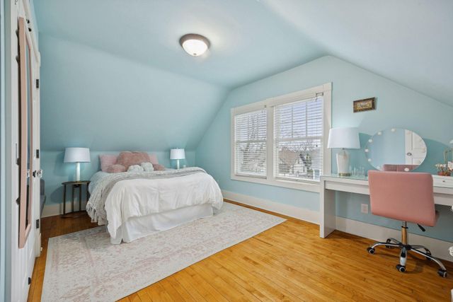 1912 Irving Avenue S, Minneapolis, MN 55403