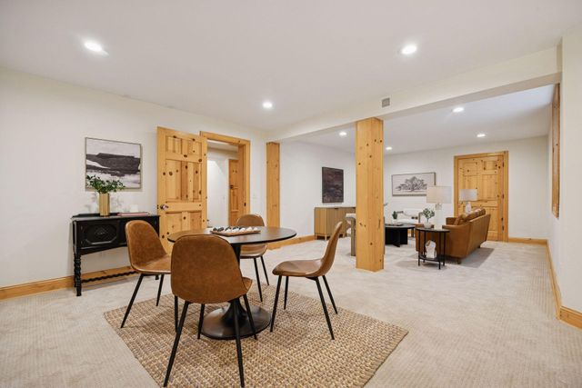 1912 Irving Avenue S, Minneapolis, MN 55403