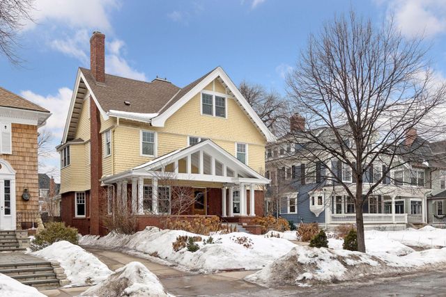 1912 Irving Avenue S, Minneapolis, MN 55403