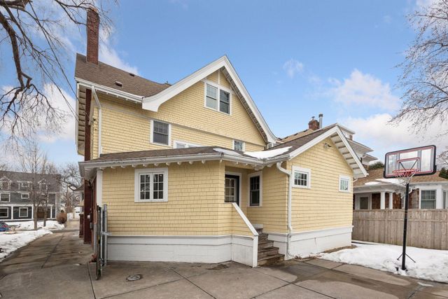 1912 Irving Avenue S, Minneapolis, MN 55403