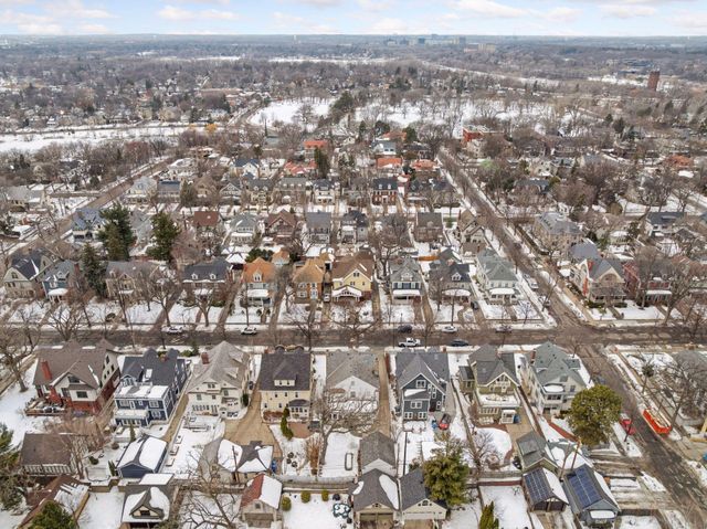 1912 Irving Avenue S, Minneapolis, MN 55403