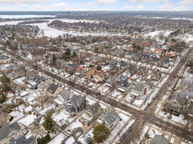 1912 Irving Avenue S, Minneapolis, MN 55403