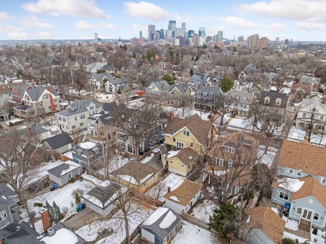 1912 Irving Avenue S, Minneapolis, MN 55403