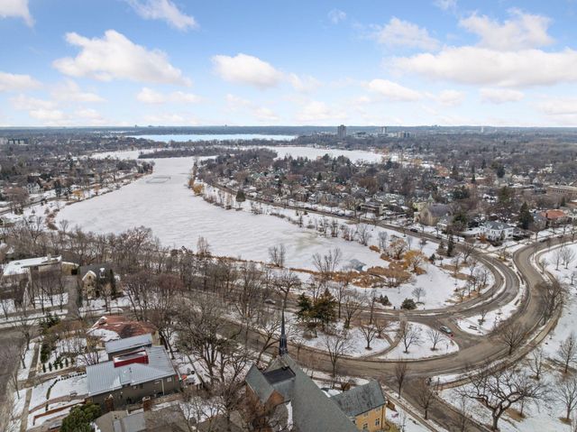 1912 Irving Avenue S, Minneapolis, MN 55403