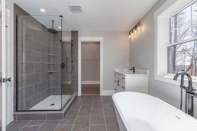 125 Crowley Road, Chester, NH 03036