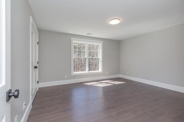 125 Crowley Road, Chester, NH 03036
