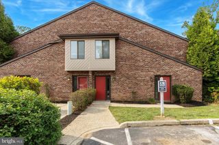 702 MOUNTAINVIEW DR #702, Chesterbrook, PA 19087