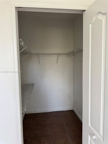 17660 NW 73rd Ave 206-3, Hialeah, FL 33015