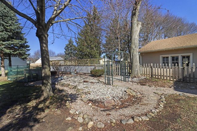 125 Kendall STREET, Burlington, WI 53105