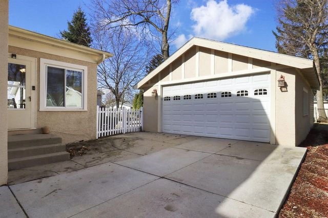 125 Kendall STREET, Burlington, WI 53105