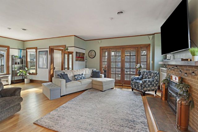 125 Kendall STREET, Burlington, WI 53105