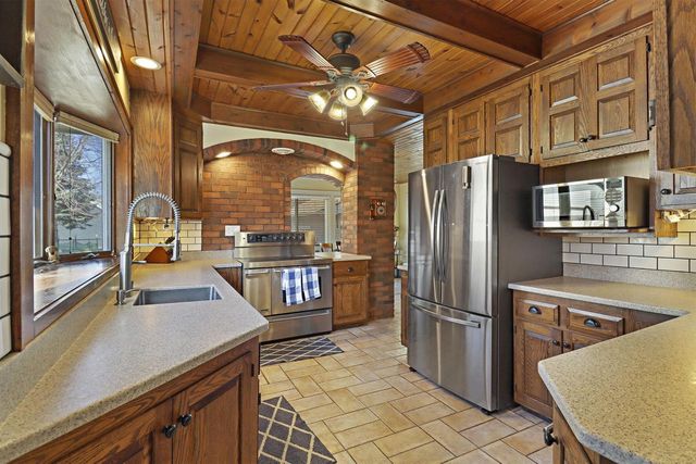 125 Kendall STREET, Burlington, WI 53105