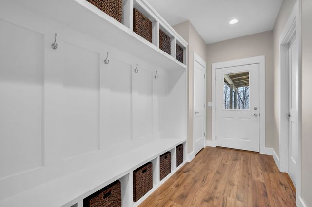 1658 Apache Trl, Pegram, TN 37143