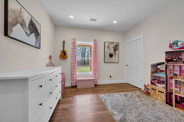 1658 Apache Trl, Pegram, TN 37143