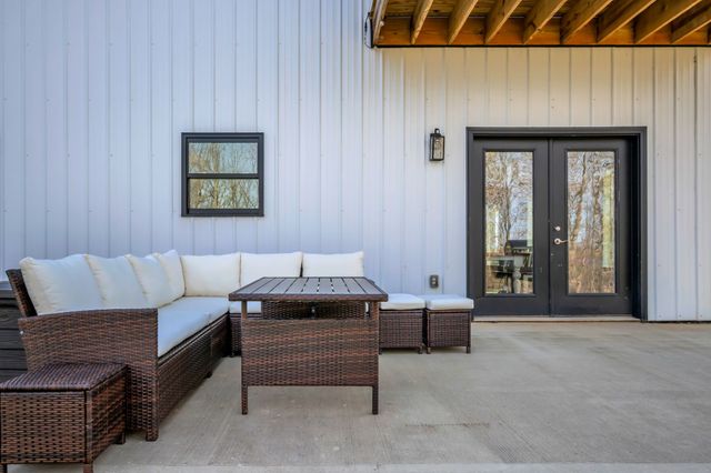 1658 Apache Trl, Pegram, TN 37143