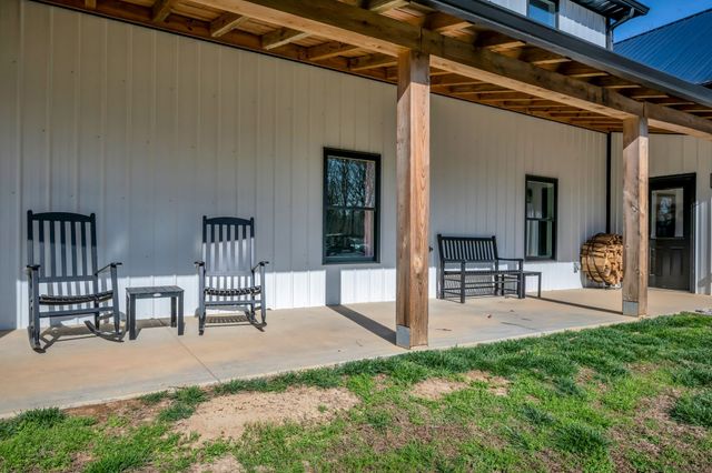 1658 Apache Trl, Pegram, TN 37143