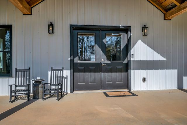 1658 Apache Trl, Pegram, TN 37143