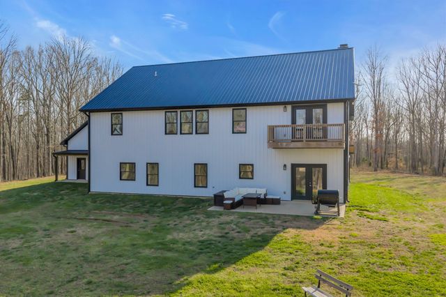 1658 Apache Trl, Pegram, TN 37143