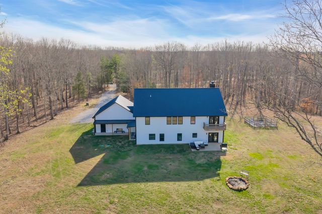 1658 Apache Trl, Pegram, TN 37143