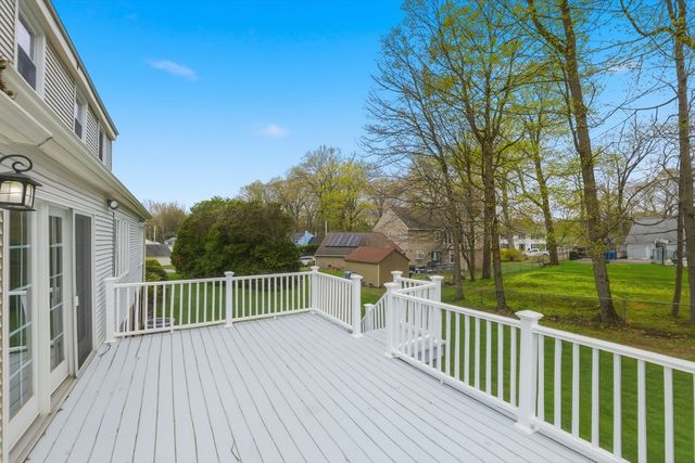 7 Brewster Rd, West Springfield, MA 01089