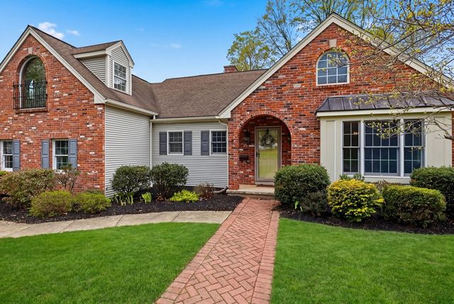 7 Brewster Rd, West Springfield, MA 01089