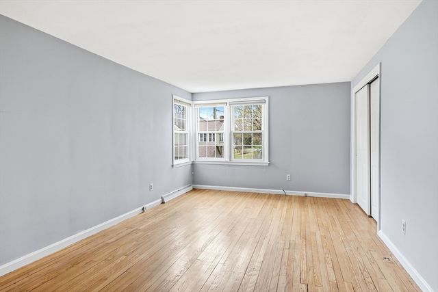 7 Brewster Rd, West Springfield, MA 01089