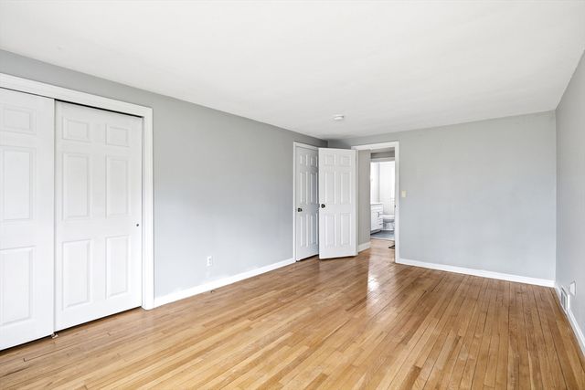 7 Brewster Rd, West Springfield, MA 01089