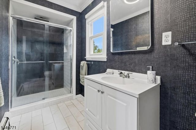 11 Nottingham Rd, West Orange Twp., NJ 07052