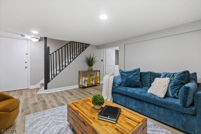 11 Nottingham Rd, West Orange Twp., NJ 07052