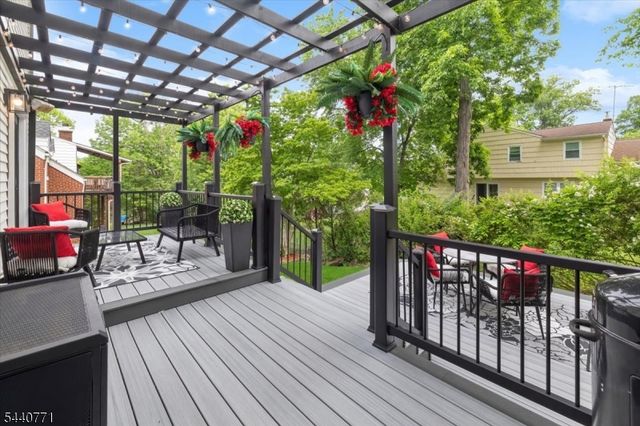 11 Nottingham Rd, West Orange Twp., NJ 07052