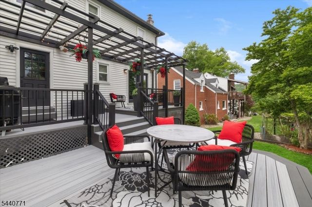 11 Nottingham Rd, West Orange Twp., NJ 07052