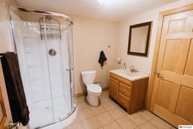 10955 N 58th Plaza, Omaha, NE 68152