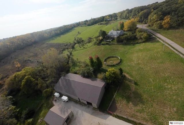 10955 N 58th Plaza, Omaha, NE 68152