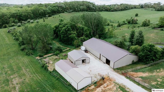 10955 N 58th Plaza, Omaha, NE 68152