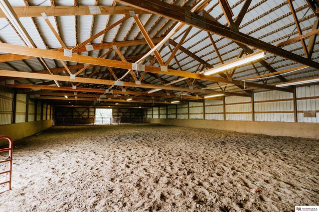 10955 N 58th Plaza, Omaha, NE 68152