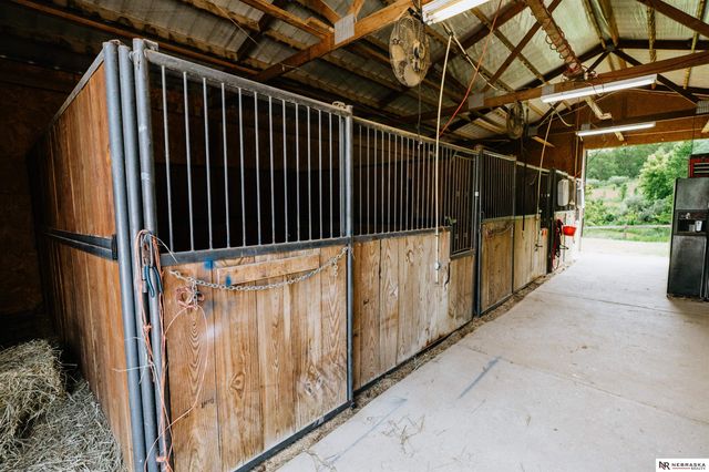 10955 N 58th Plaza, Omaha, NE 68152