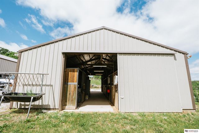 10955 N 58th Plaza, Omaha, NE 68152