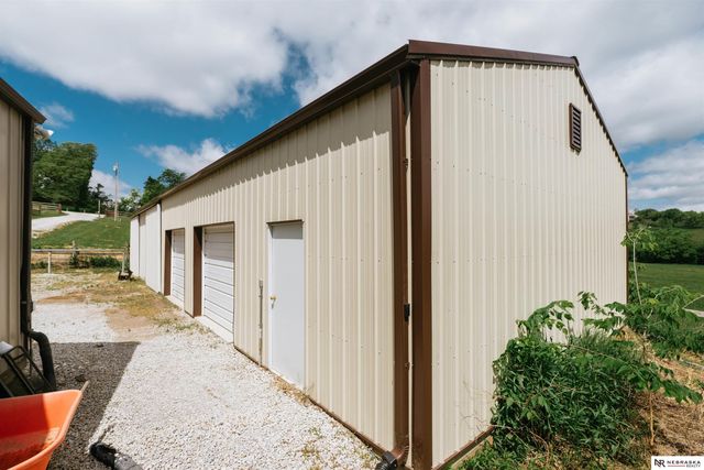 10955 N 58th Plaza, Omaha, NE 68152