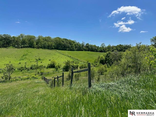 10955 N 58th Plaza, Omaha, NE 68152