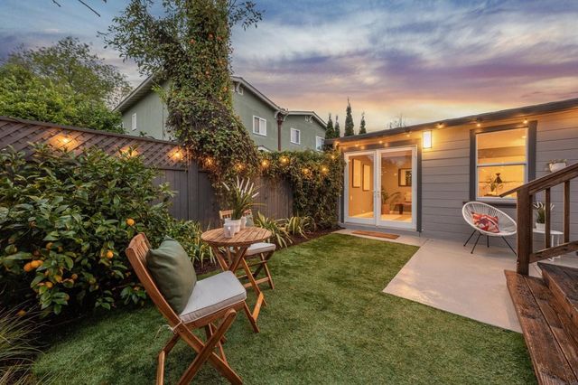 382 382 50Th St, Oakland, CA 94609