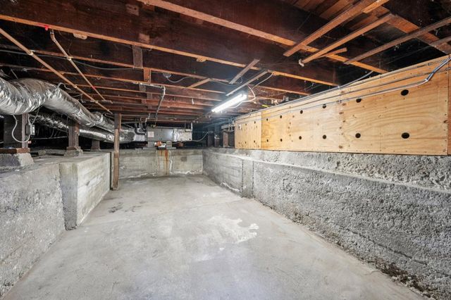 382 382 50Th St, Oakland, CA 94609