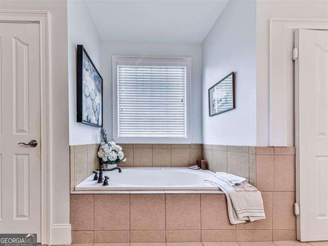 1076 Pinyan Lane, Canton, GA 30115