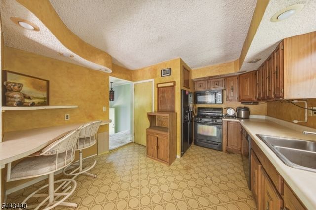 344 Union Ave, Bloomingdale Boro, NJ 07403